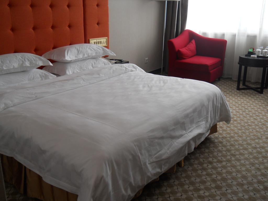 Yijing Holiday Hotel Yimeng Road Linyi  Pokój zdjęcie