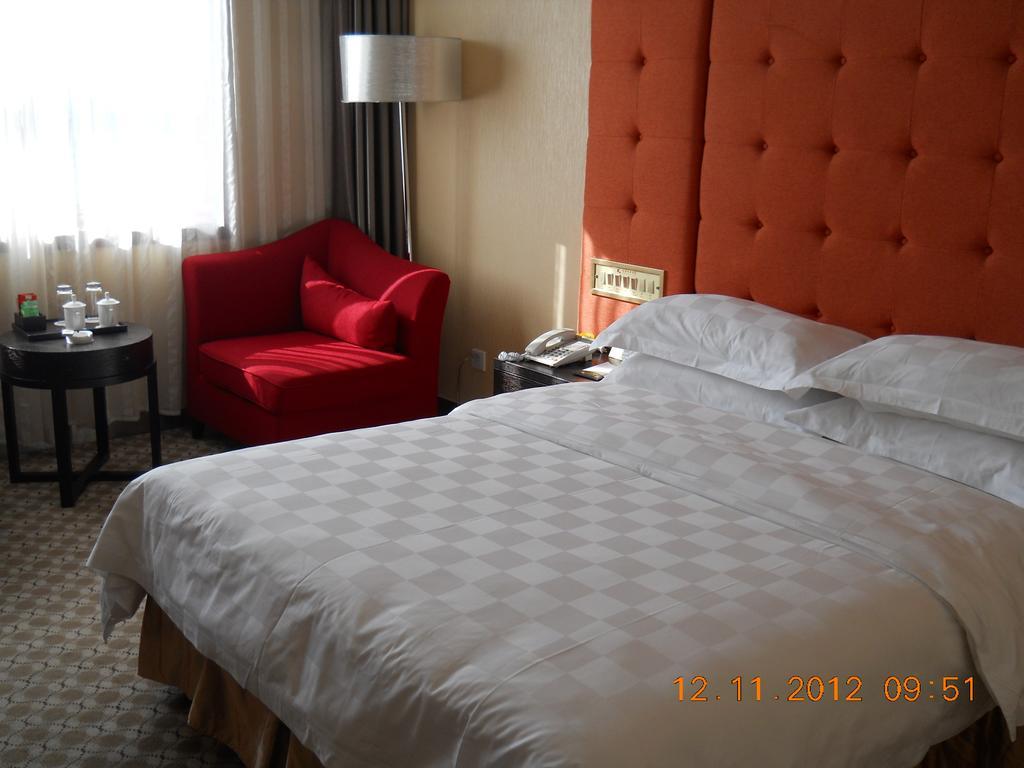 Yijing Holiday Hotel Yimeng Road Linyi  Pokój zdjęcie