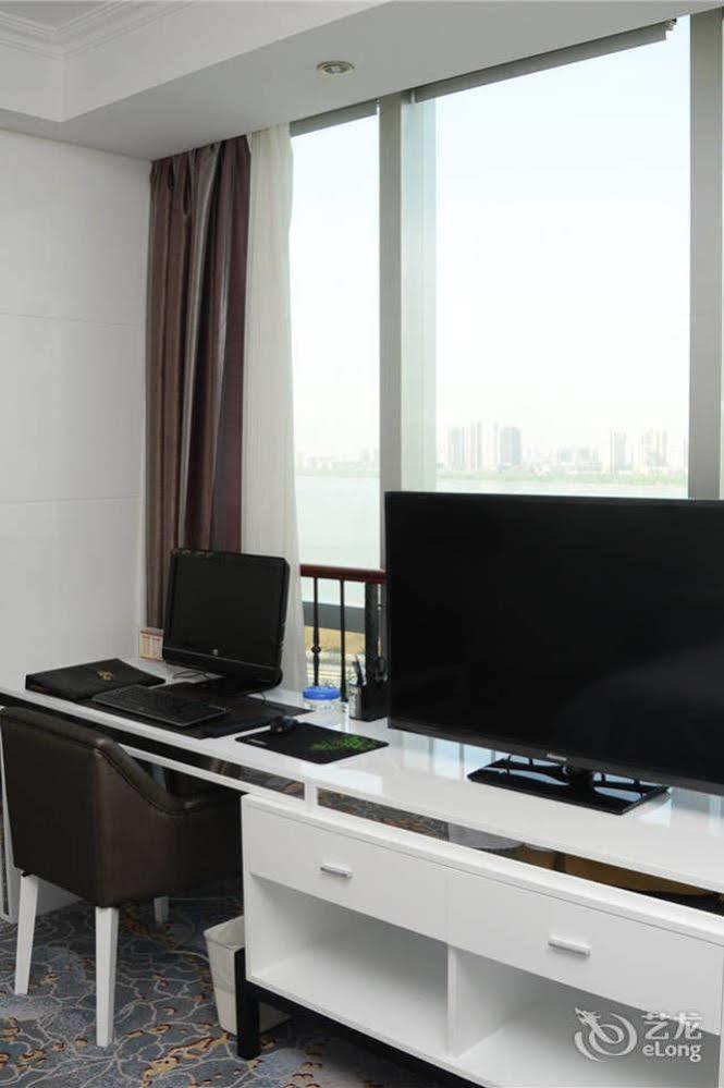 Yijing Holiday Hotel Yimeng Road Linyi  Zewnętrze zdjęcie